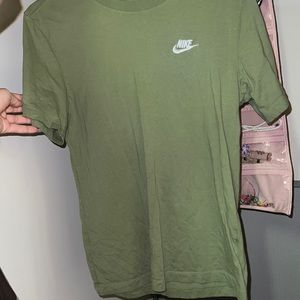 nike tee shirt